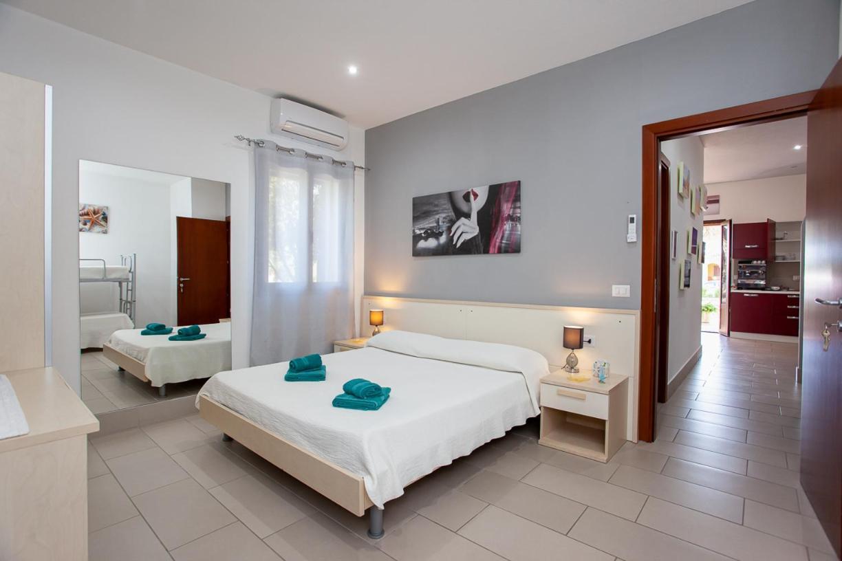 Mivida "Le Stanze Di Ada" Bed & Breakfast San Teodoro  Bagian luar foto