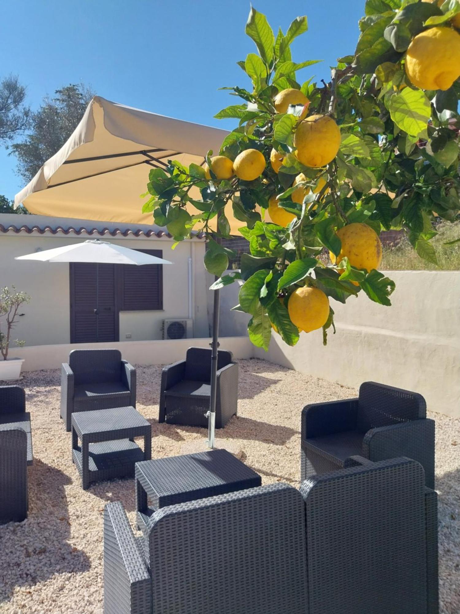 Mivida "Le Stanze Di Ada" Bed & Breakfast San Teodoro  Bagian luar foto