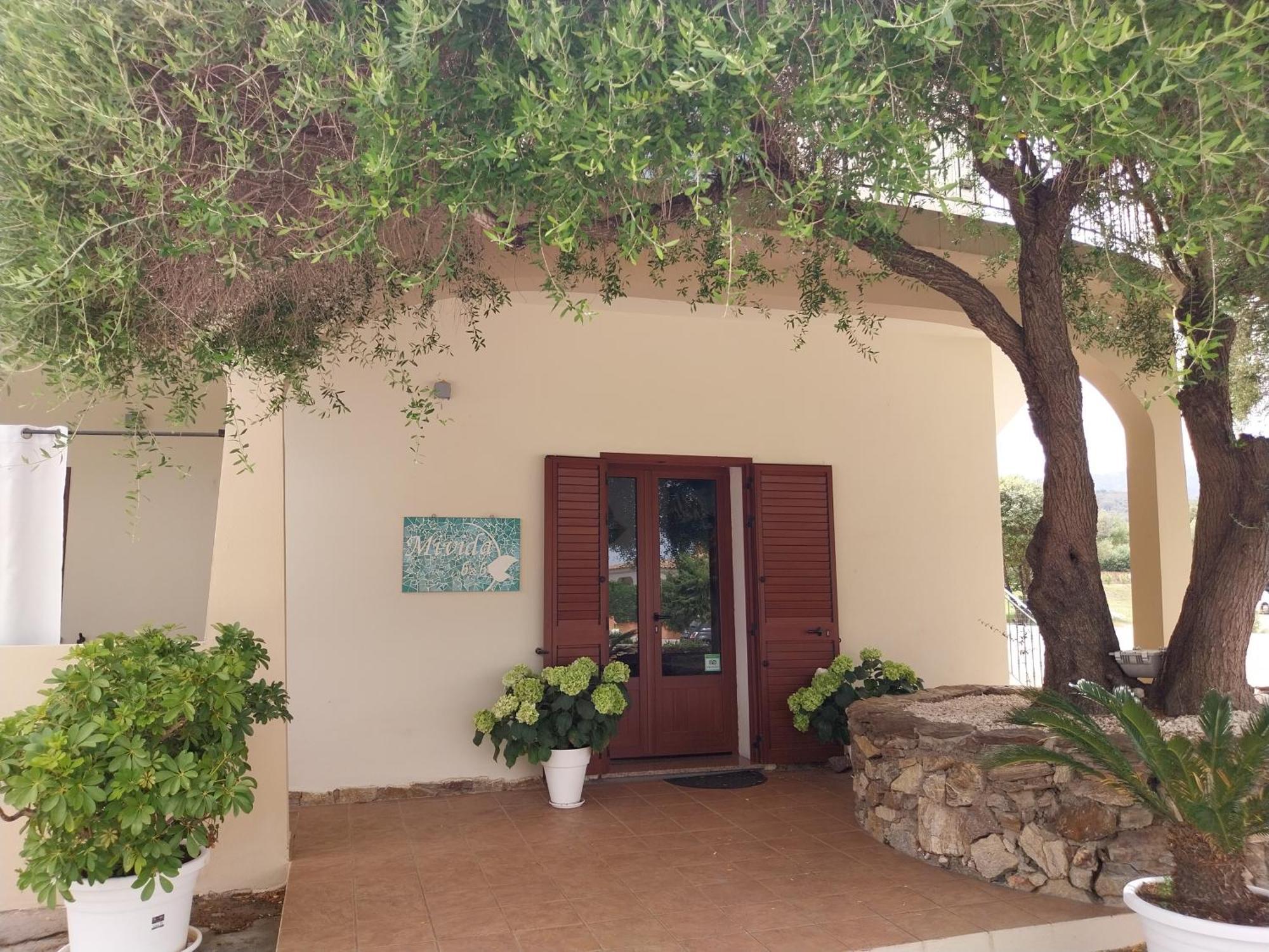Mivida "Le Stanze Di Ada" Bed & Breakfast San Teodoro  Bagian luar foto