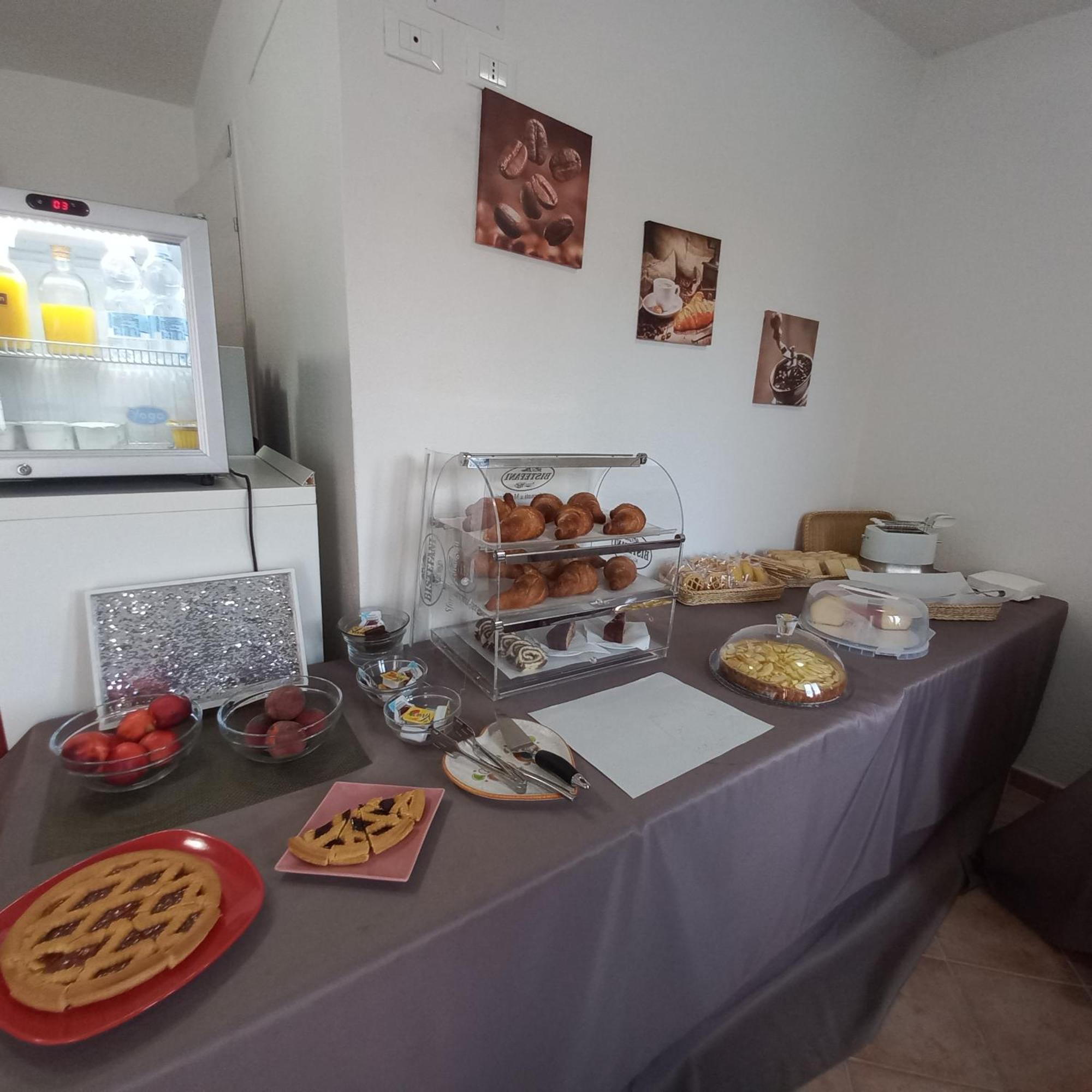 Mivida "Le Stanze Di Ada" Bed & Breakfast San Teodoro  Bagian luar foto