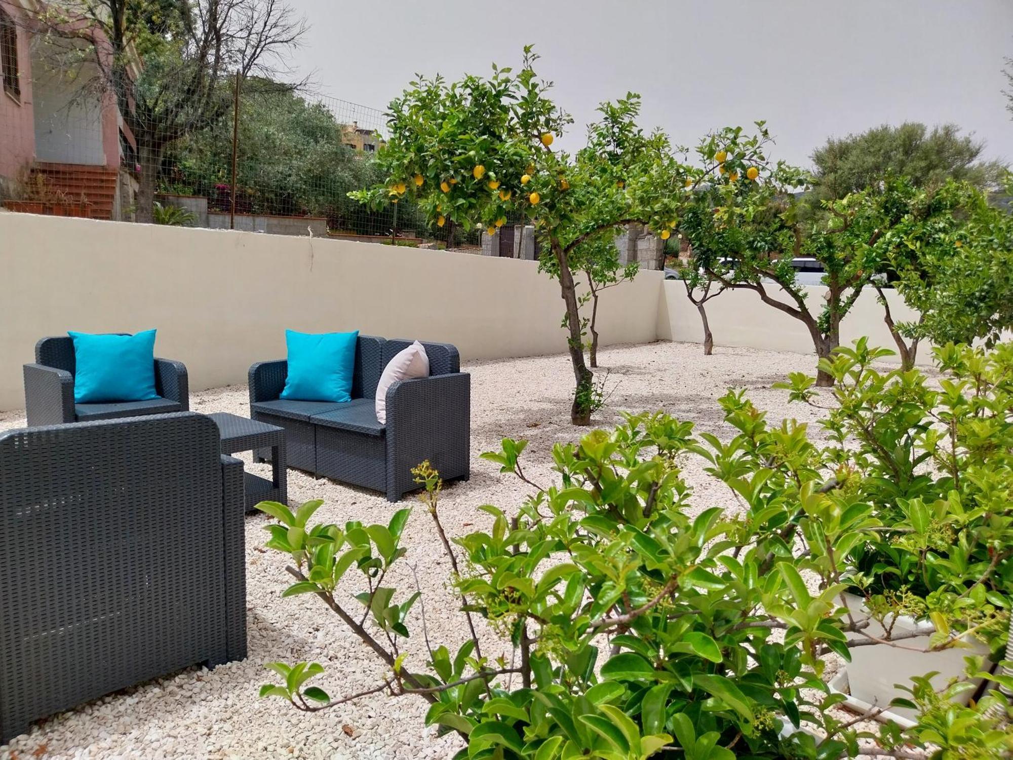 Mivida "Le Stanze Di Ada" Bed & Breakfast San Teodoro  Bagian luar foto